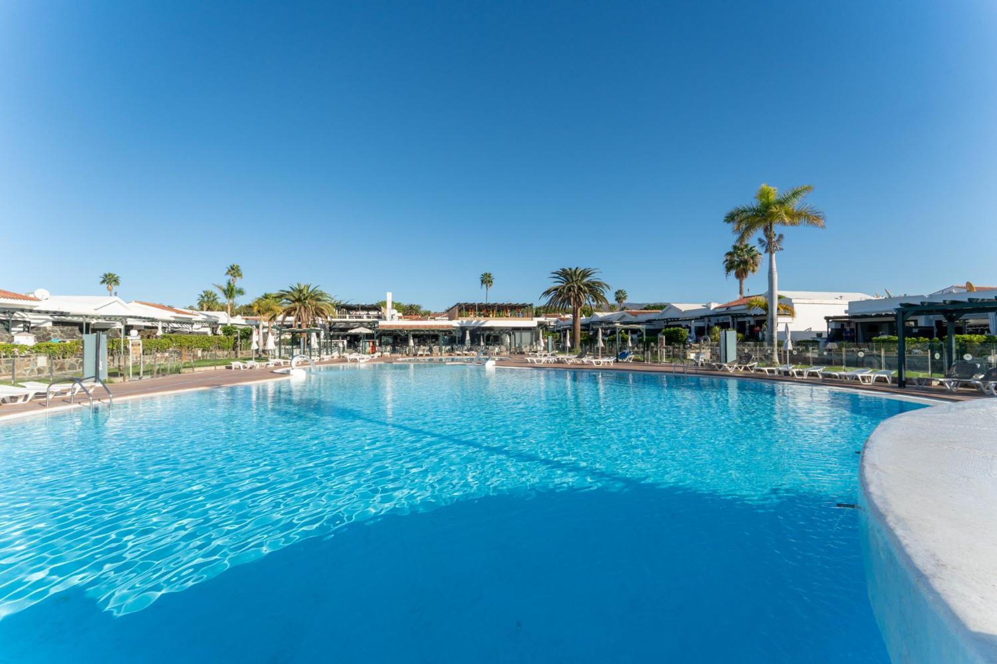 Luxury Poolside Holiday Home Маспаломас Екстериор снимка